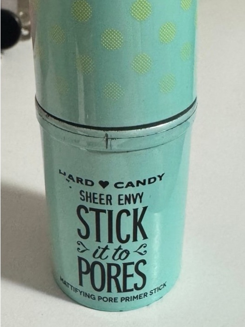 Hard Candy pore primer stick